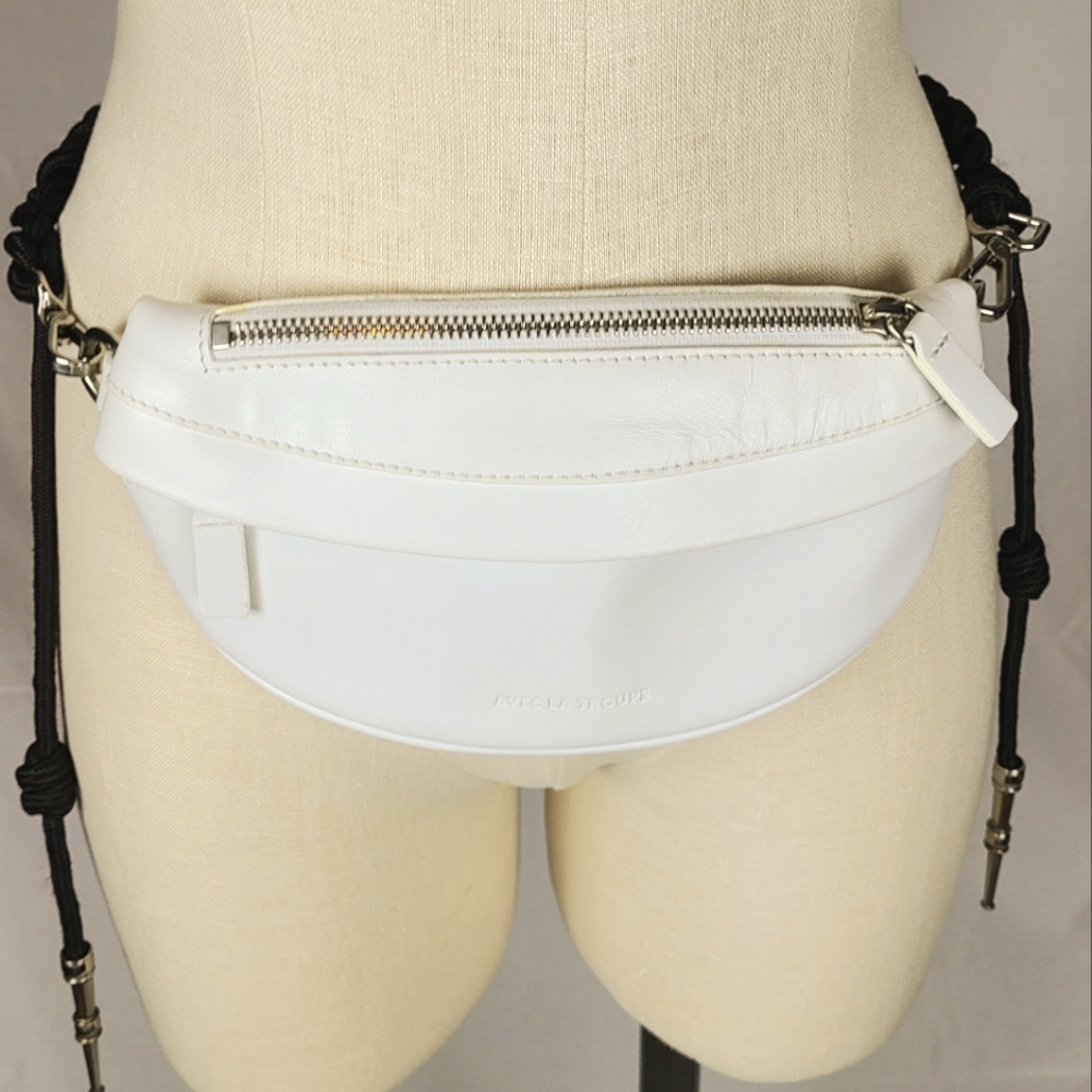 AVEC LA TROUPE White Soft Leather Belt Bag